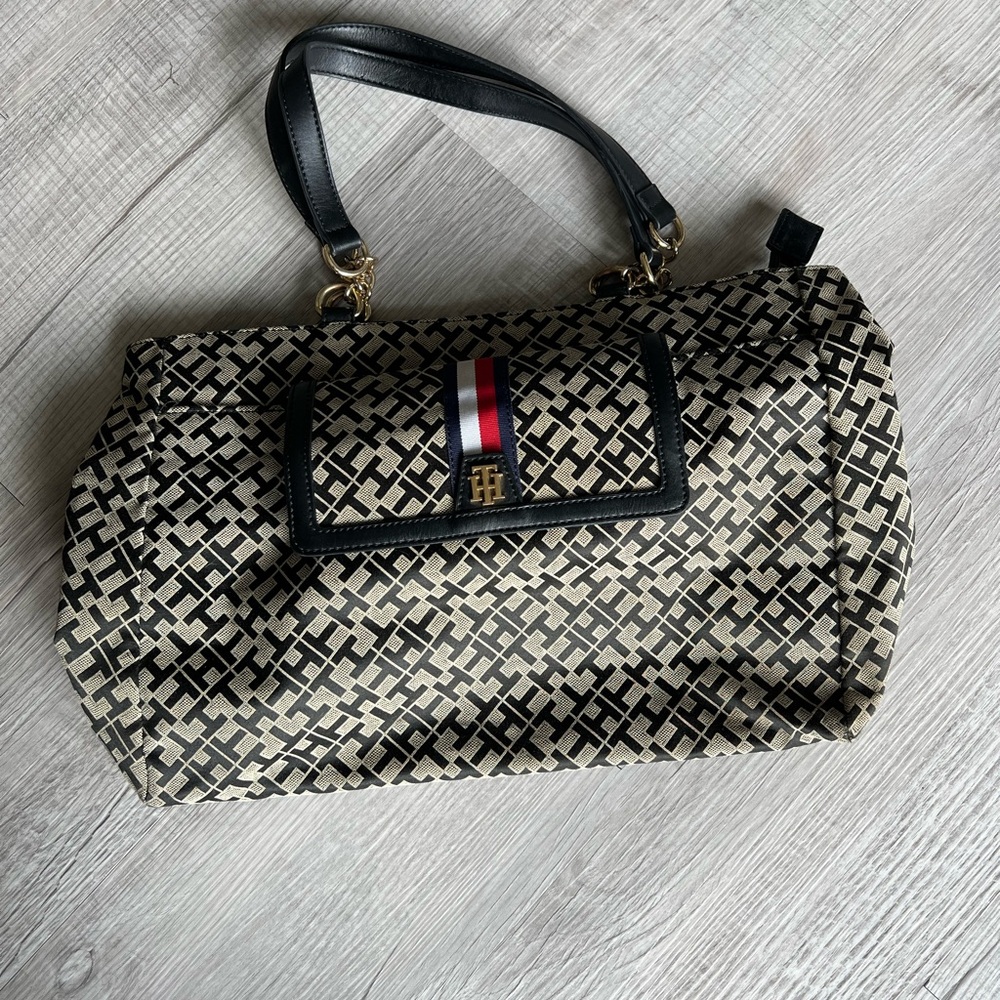 Tommy Hilfiger Purse
